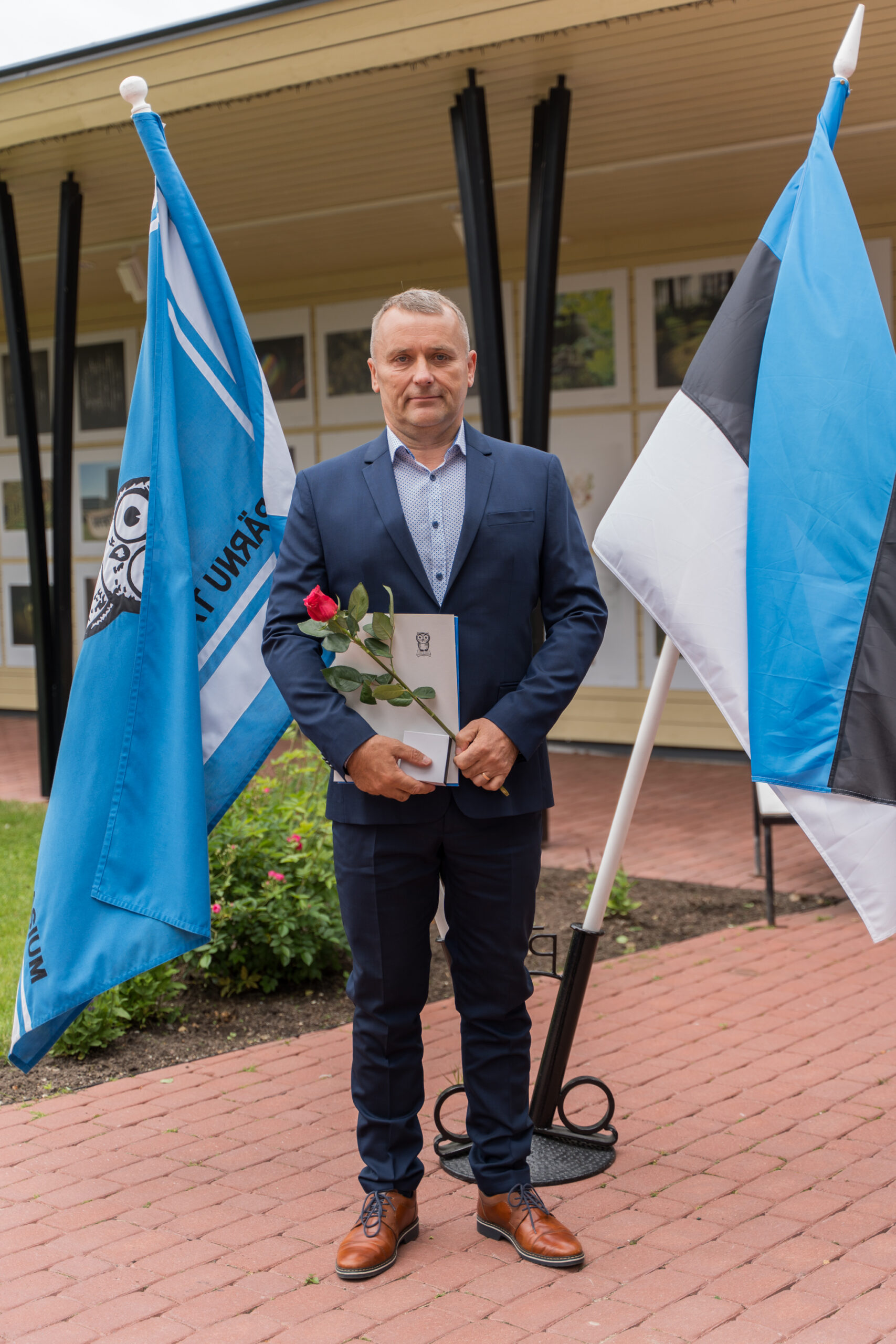 Gümnaasiumi lõpp 51-aastaselt, hõbemedaliga